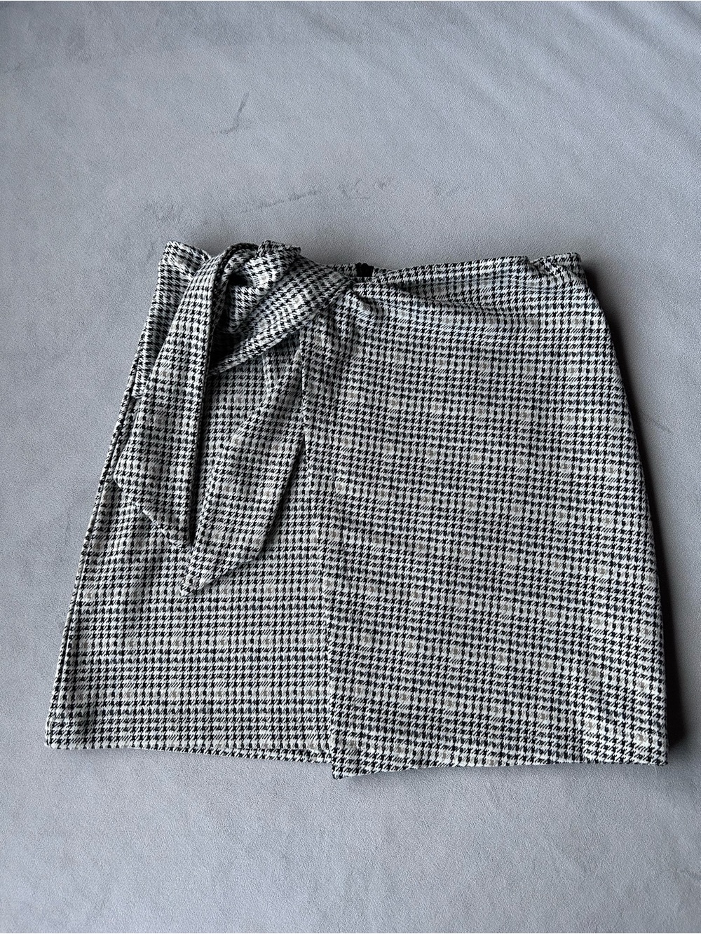 Design Lab ~ Lord & Taylor ~ Wrap Mini Skirt ~ Women’s Size Small